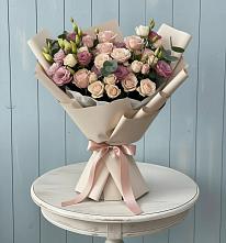 Букет цветов из:  Розы и Лизиантусы в Красногвардейском