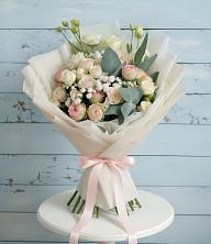 Букет цветов из:  Розы и Лизиантусы в Красногвардейском