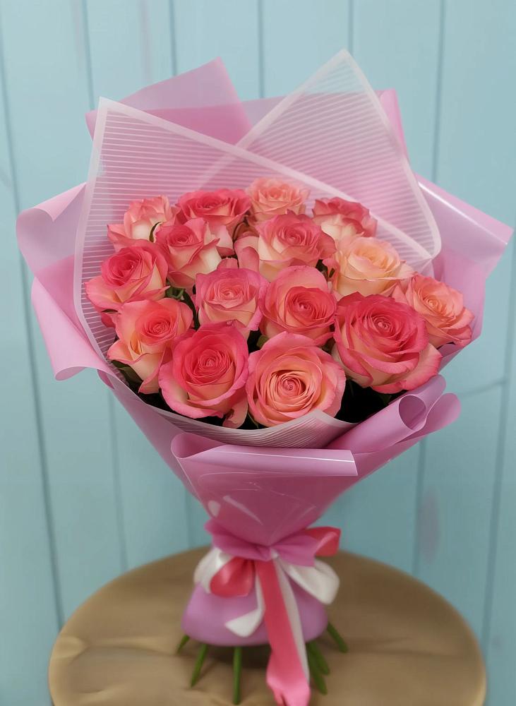 Букет 15 Розовых роз Равель в Красногвардейском