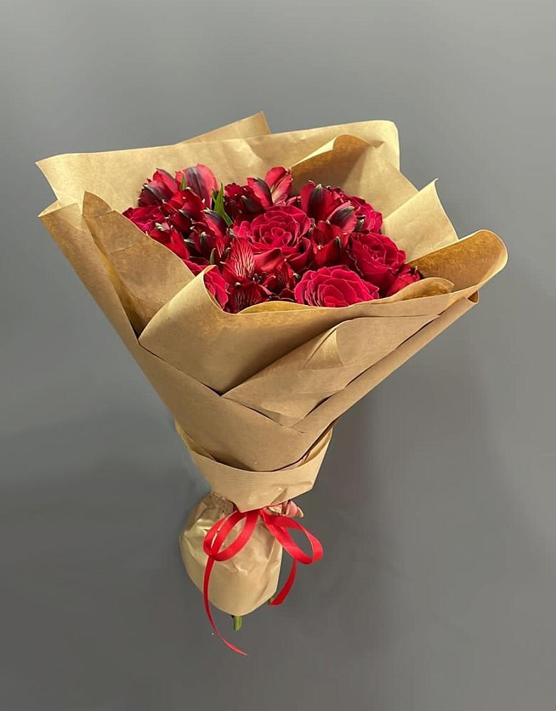 Букет цветов из: Альстромерии и Розы в Красногвардейском