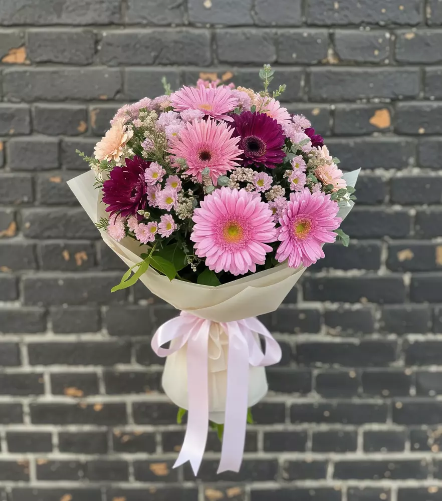 Букет цветов из: Герберы и Хризантемы в Красногвардейском