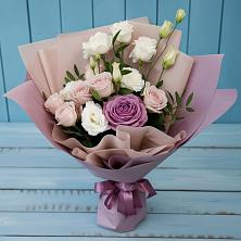 Букет цветов из:  Розы и Лизиантусы в Красногвардейском