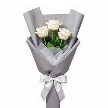 Букет 3 белые розы в Красногвардейском