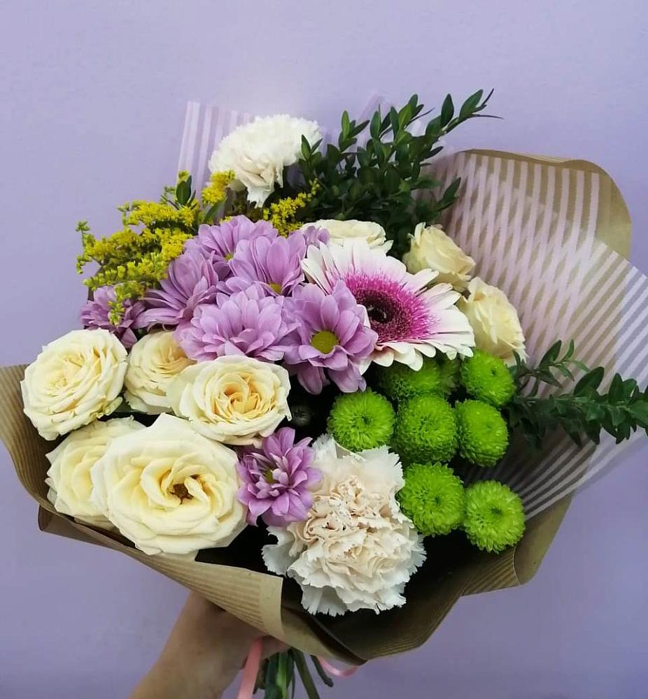 Букет цветов из: Хризантемы, Розы, Гвоздики и Герберы в Красногвардейском