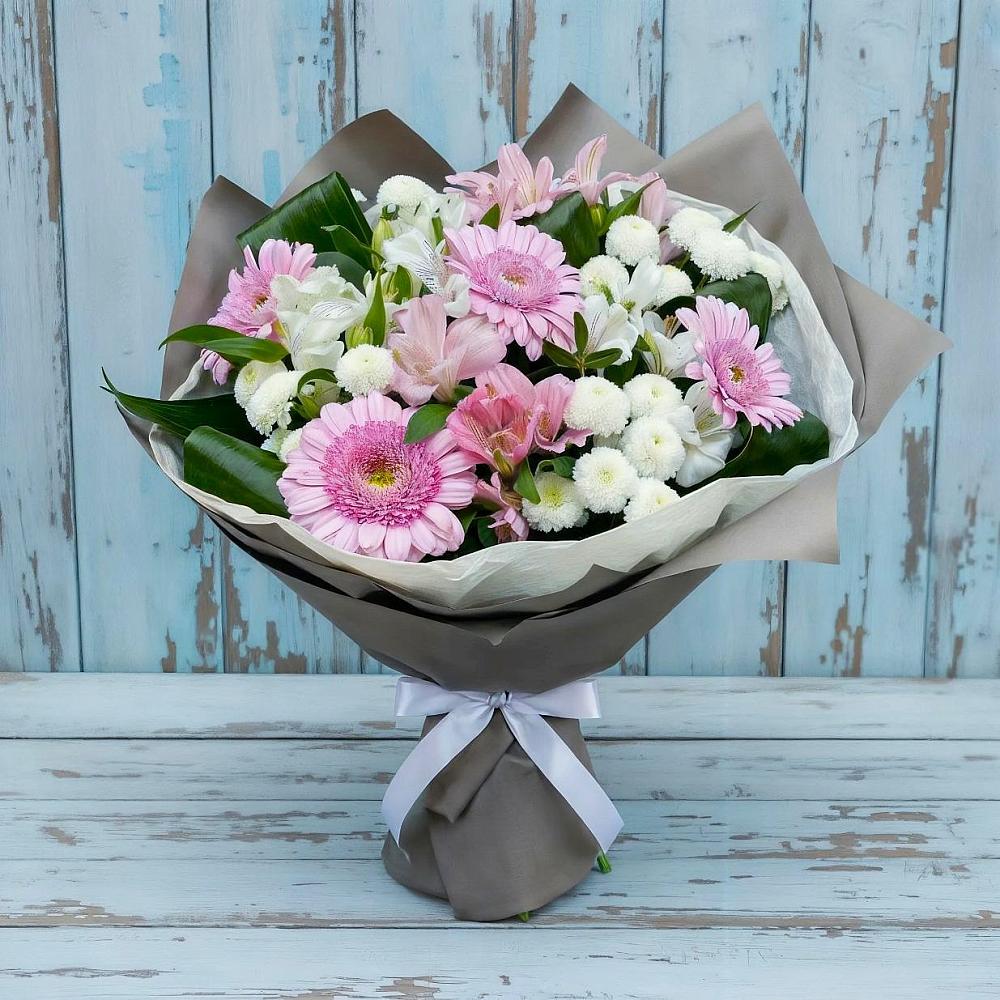 Букет цветов из: Герберы, Альстромерии и Хризантемы в Красногвардейском